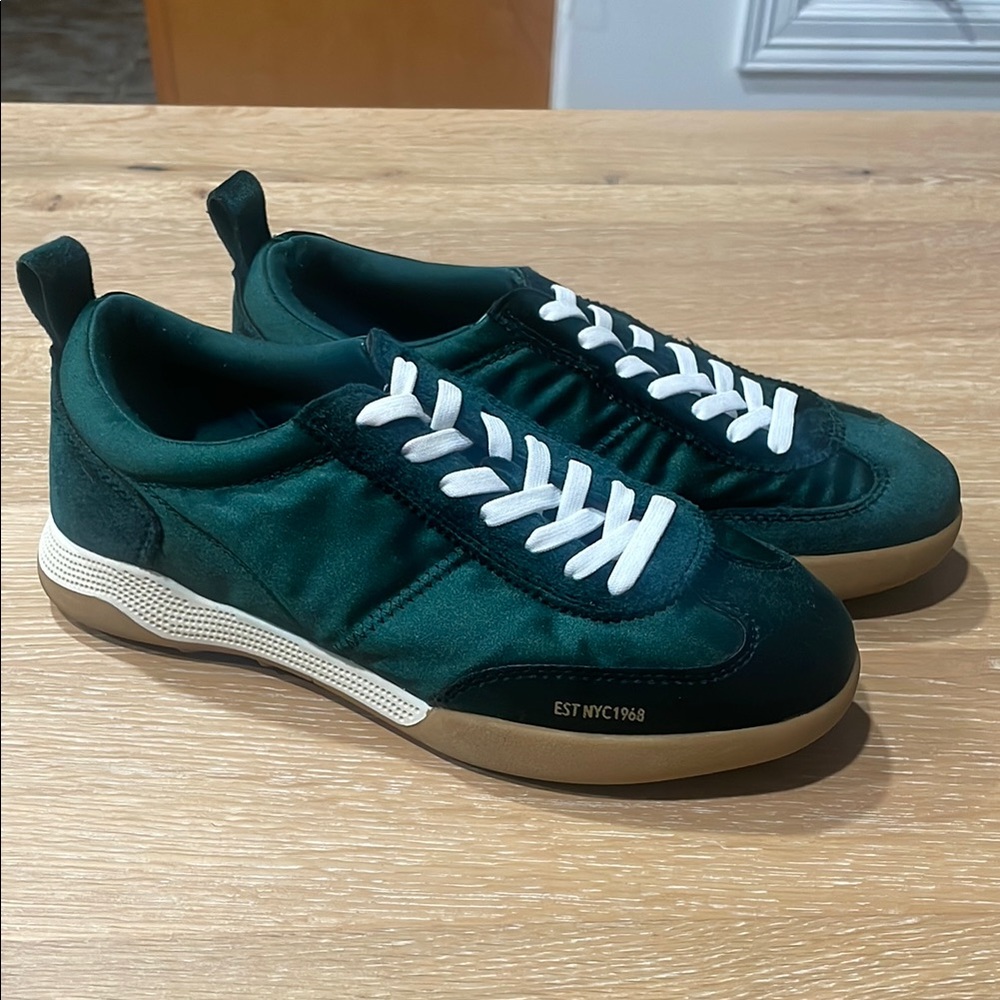 Anne Klein Green and White Sneakers Sleek Design
